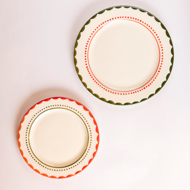 Navidad Scalloped Edge Starter Plate