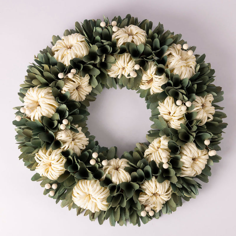 Pretty white pumpkin wreath